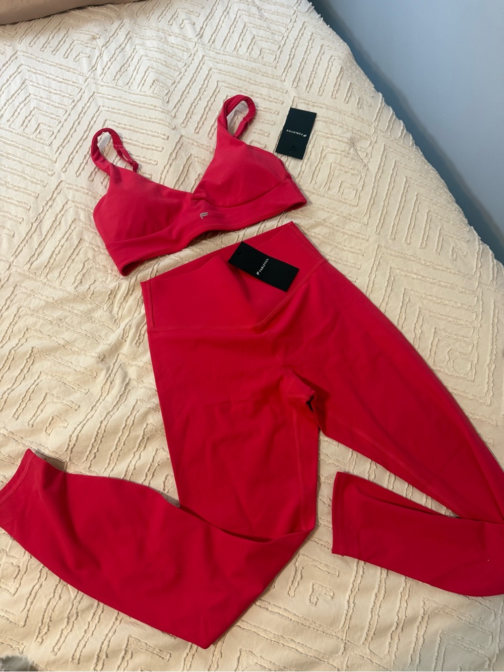 Fabletics Vibrant Pink Activewear Set - Sports Bra + Leggings - Picture 2 of 5